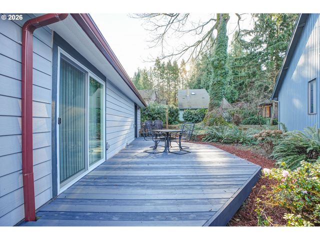 16318 Ne FARGO St, Portland, OR 97230