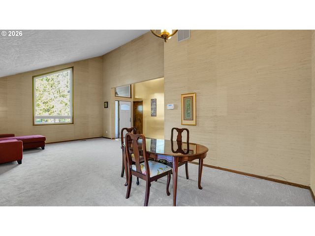 16318 Ne FARGO St, Portland, OR 97230