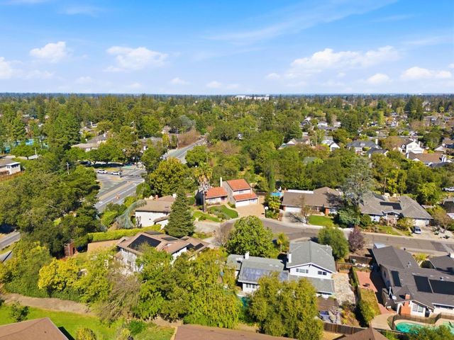 1315 Bright Oaks Court, Los Altos, CA 94024