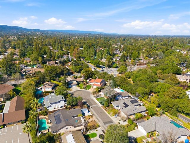 1315 Bright Oaks Court, Los Altos, CA 94024