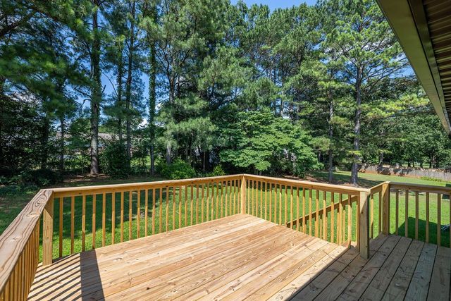 1708 Deer Hollow Dr, Lawrenceburg, TN 38464