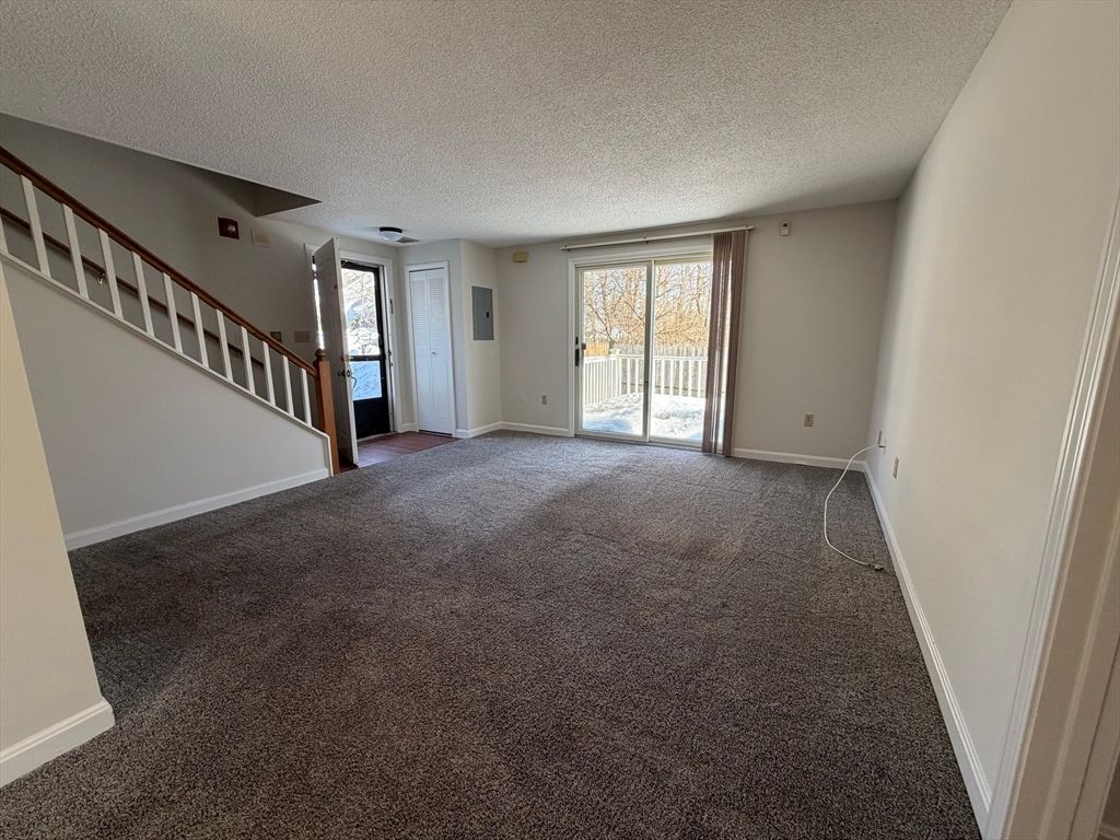 213 Victoria Heights Rd 213, Boston, MA 02136