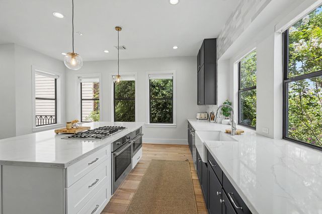 3918 Floyd Street, Houston, TX 77007
