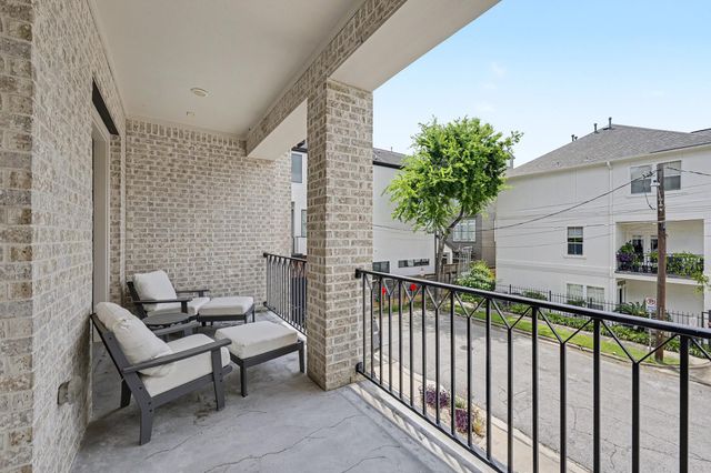 3918 Floyd Street, Houston, TX 77007