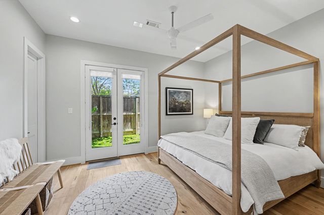 3918 Floyd Street, Houston, TX 77007