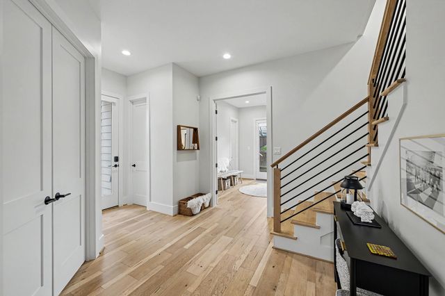 3918 Floyd Street, Houston, TX 77007
