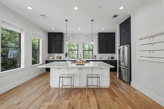 3918 Floyd Street, Houston, TX 77007