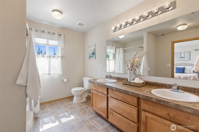 2420 Simmons Street #B, Dupont, WA 98327