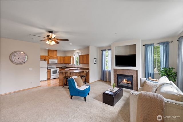 2420 Simmons Street #B, Dupont, WA 98327