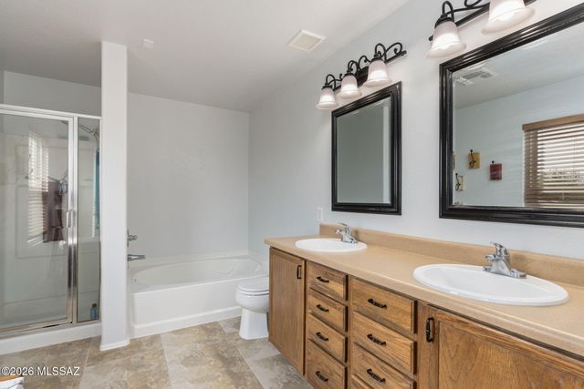 13423 E Almond Crest Drive, Vail, AZ 85641