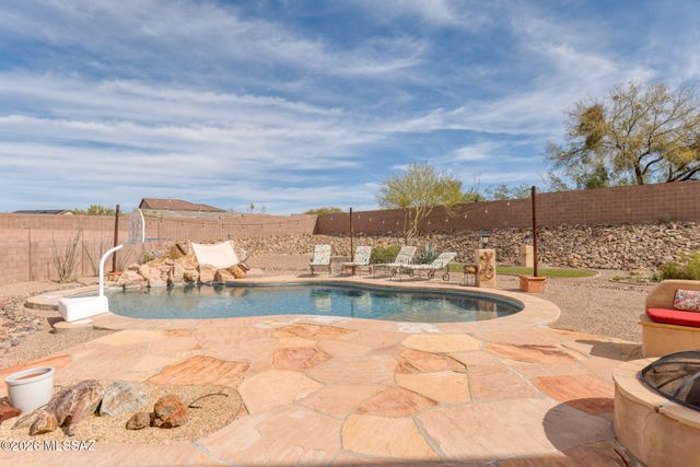 13423 E Almond Crest Drive, Vail, AZ 85641