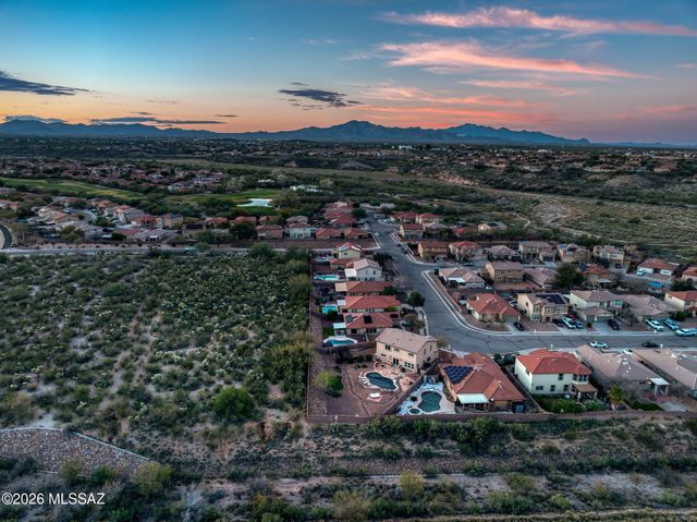 13423 E Almond Crest Drive, Vail, AZ 85641