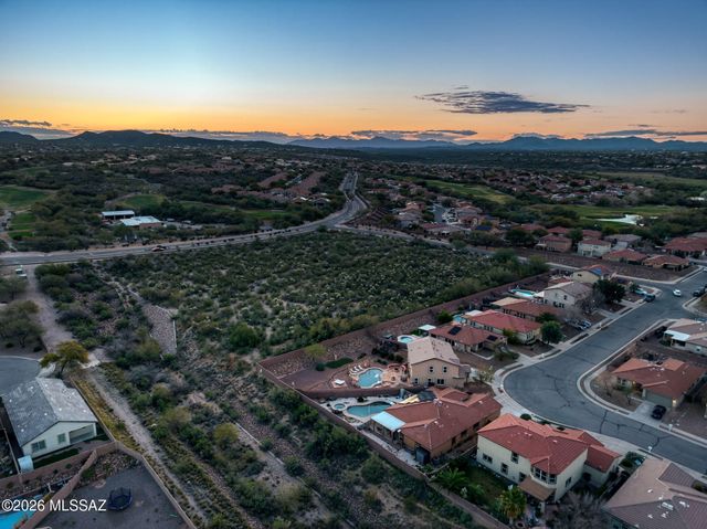 13423 E Almond Crest Drive, Vail, AZ 85641