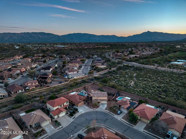 13423 E Almond Crest Drive, Vail, AZ 85641