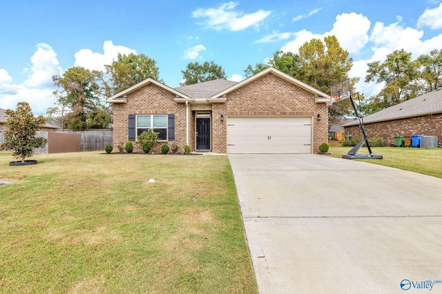 508 Wolf Trace Lane, Hartselle, AL 35640