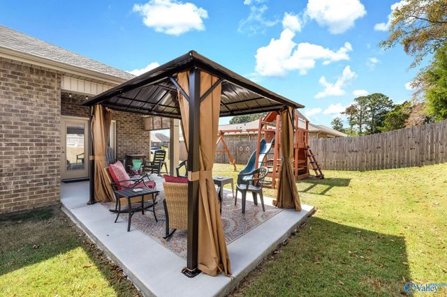508 Wolf Trace Lane, Hartselle, AL 35640