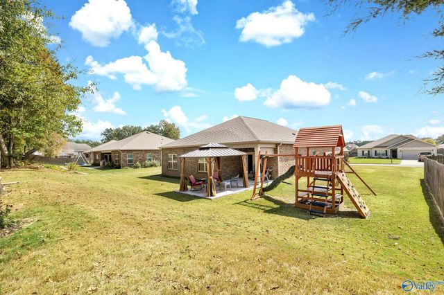 508 Wolf Trace Lane, Hartselle, AL 35640