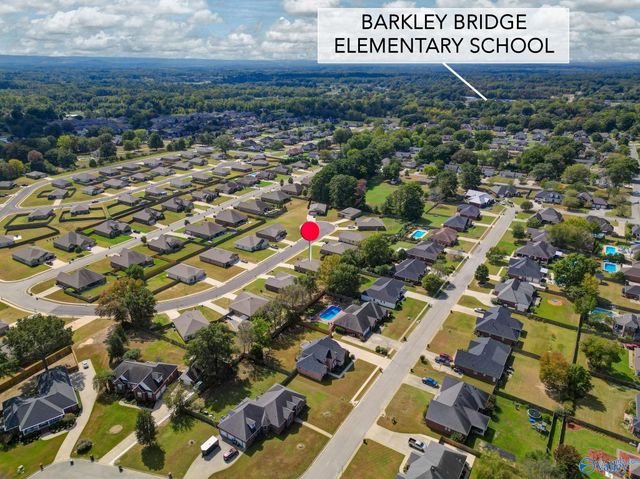 508 Wolf Trace Lane, Hartselle, AL 35640
