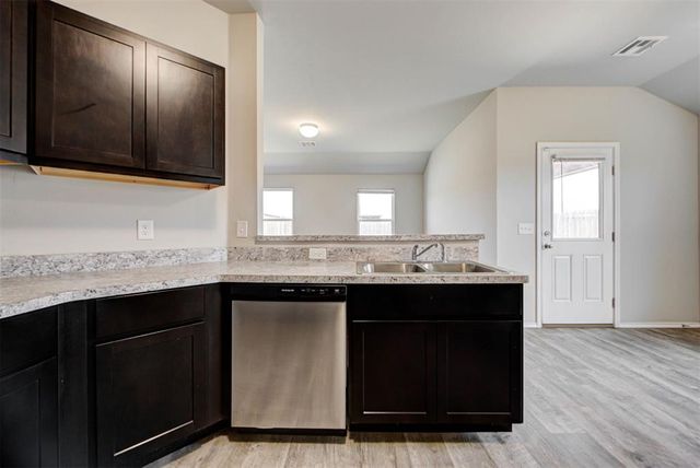 5215 Kye Drive, Tuttle, OK 73089