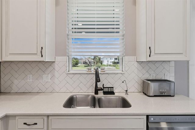 15878 CITRUS GROVE LOOP, Winter Garden, FL 34787