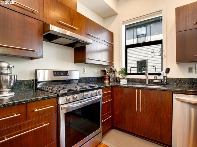 1420 Nw 20TH Ave 505, Portland, OR 97209