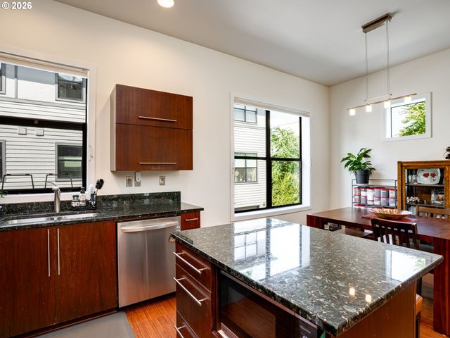 1420 Nw 20TH Ave 505, Portland, OR 97209