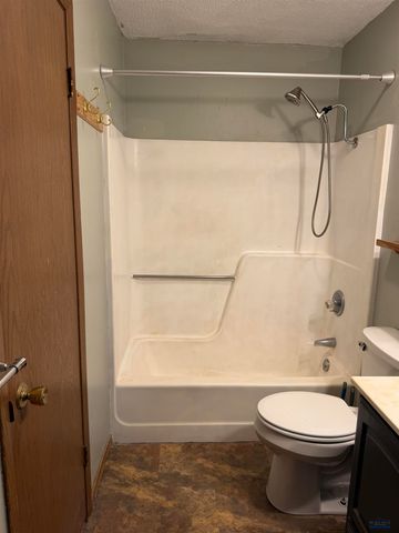 421 ENNEN DR, Rapid City, SD 57703