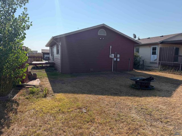 421 ENNEN DR, Rapid City, SD 57703
