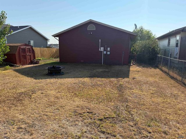 421 ENNEN DR, Rapid City, SD 57703