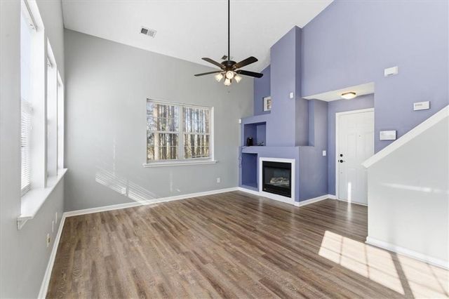 156 W Oaks Place, Woodstock, GA 30188