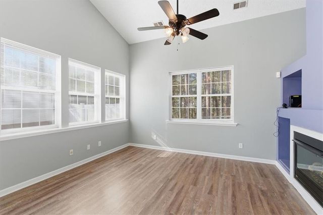 156 W Oaks Place, Woodstock, GA 30188