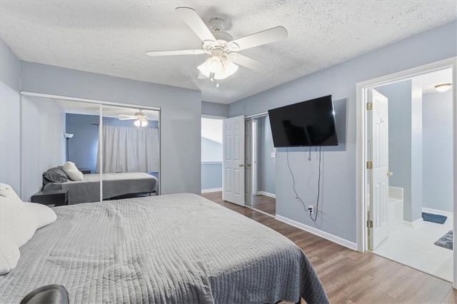 156 W Oaks Place, Woodstock, GA 30188