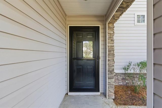 156 W Oaks Place, Woodstock, GA 30188