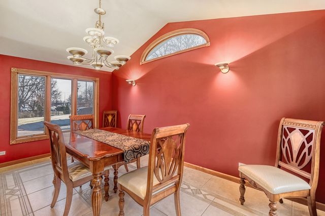 1413 Weyers Court, Schaumburg, IL 60193