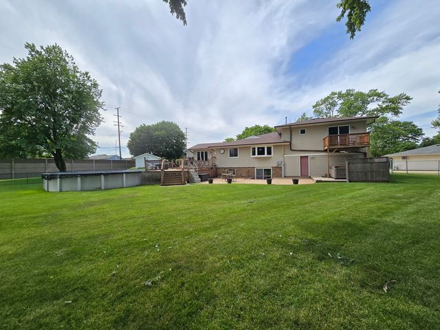 1413 Weyers Court, Schaumburg, IL 60193