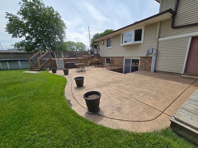 1413 Weyers Court, Schaumburg, IL 60193