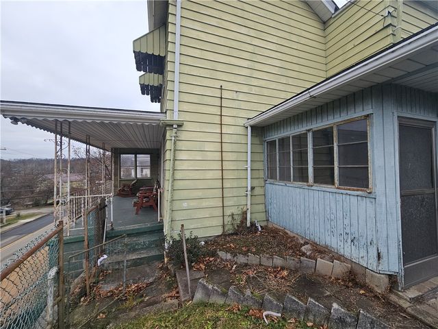 504 Park Ave, Monongahela, PA 15063