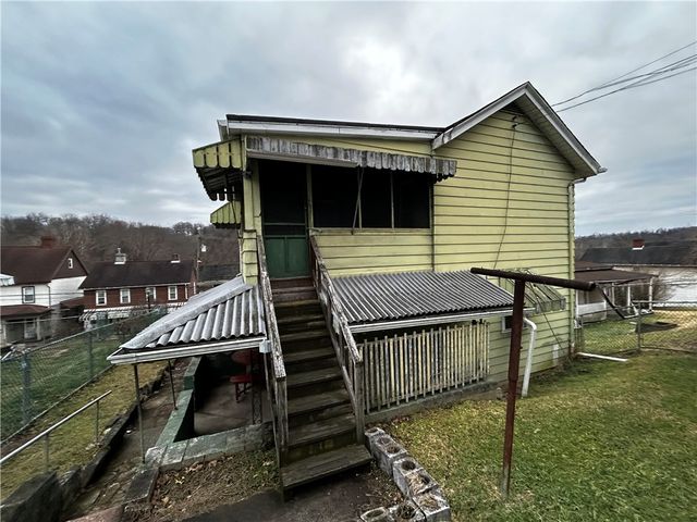 504 Park Ave, Monongahela, PA 15063