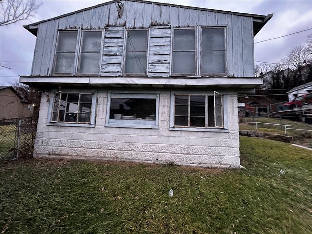 504 Park Ave, Monongahela, PA 15063