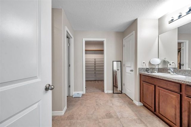 4201 GLOBE THISTLE DRIVE, Tampa, FL 33619