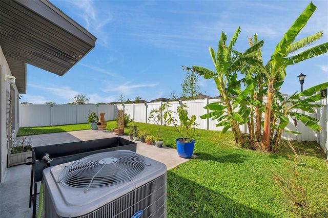 4201 GLOBE THISTLE DRIVE, Tampa, FL 33619