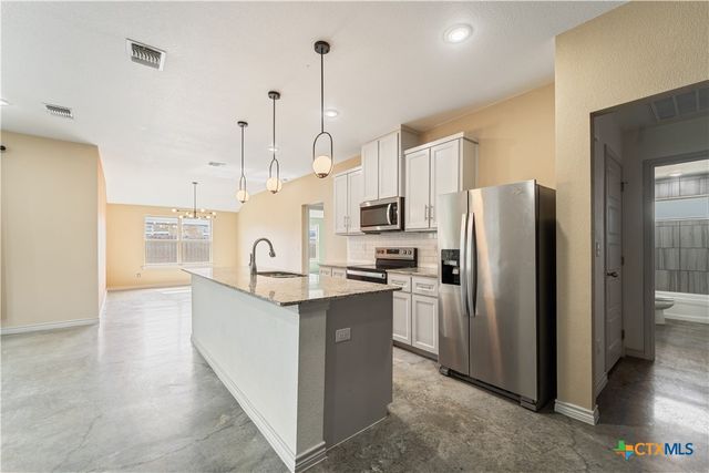742 Freedom Circle, Nolanville, TX 76559
