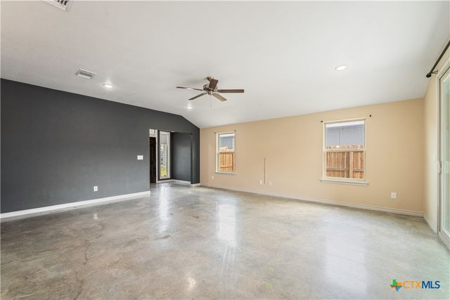 742 Freedom Circle, Nolanville, TX 76559