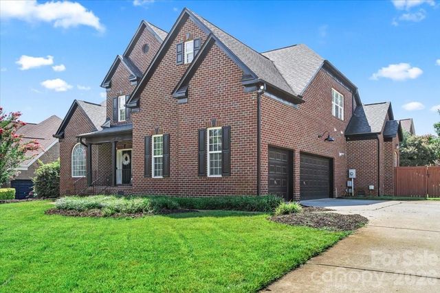 2519 Fallbrook Place NW, Concord, NC 28027