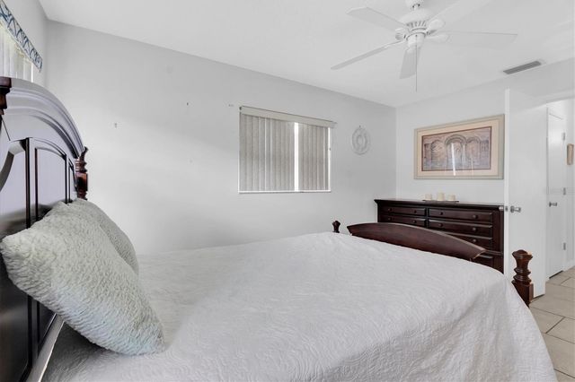 7030 VERSAILLES N, Pinellas Park, FL 33781