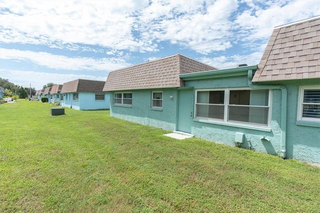 7030 VERSAILLES N, Pinellas Park, FL 33781