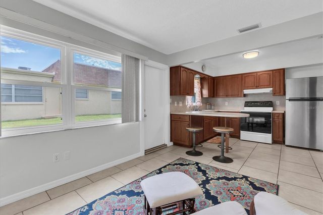 7030 VERSAILLES N, Pinellas Park, FL 33781