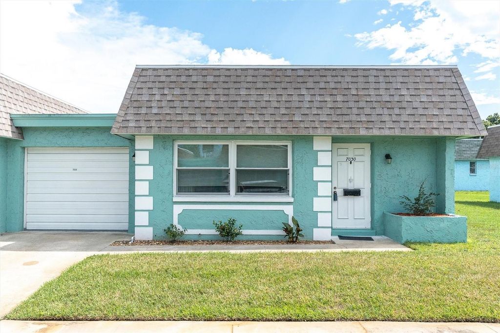 7030 VERSAILLES N, Pinellas Park, FL 33781