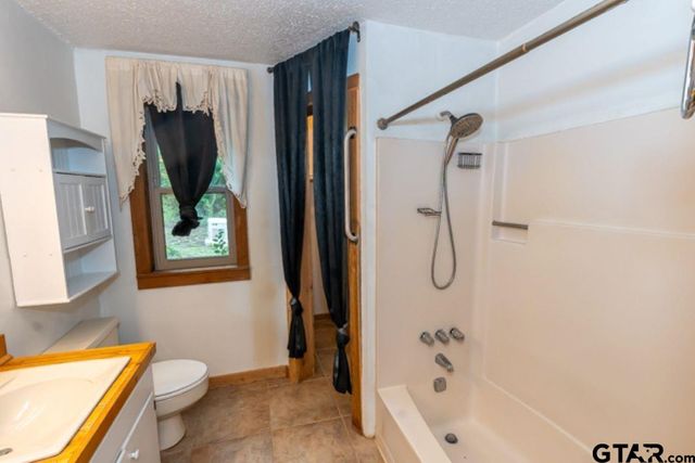 18059 County Road 2142, Troup, TX 75789