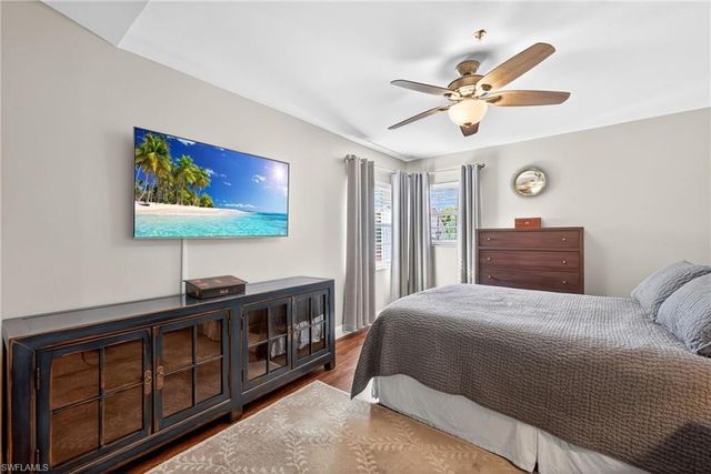 5135 Cobble Creek CT 201, Naples, FL 34110